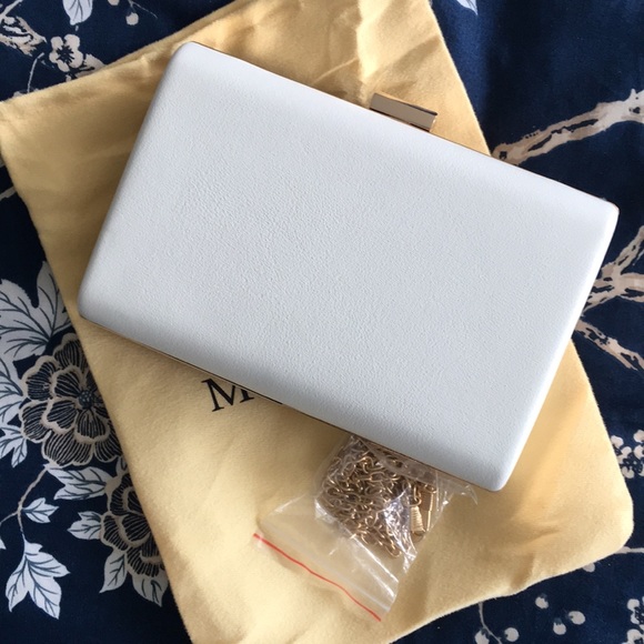 Clutch - Picture 2 of 4